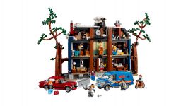 LEGO Stranger Things 11370 Stranger Things: The Creel House LEGO_11370_WEB_SEC03_NOBG.jpg
