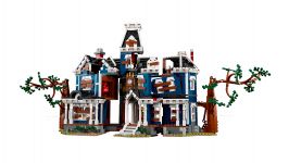LEGO Stranger Things 11370 Stranger Things: The Creel House LEGO_11370_WEB_SEC04_NOBG.jpg
