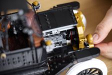 LEGO Advanced Models 11376 Ford Model T LEGO_11376_Lifestyle_Build_05.jpg