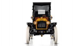 LEGO Advanced Models 11376 Ford Model T LEGO_11376_WEB_SEC01_NOBG.jpg
