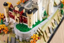 LEGO Architecture 21063 Schloss Neuschwanstein LEGO_21063_Lifestyle_Build_05_en-gb.jpg