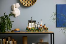 LEGO Architecture 21063 Schloss Neuschwanstein LEGO_21063_Lifestyle_Envr_02_en-gb.jpg