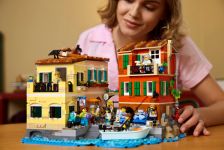LEGO 21359 - Fertiges Modell 2