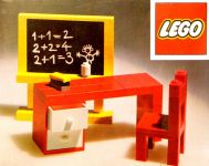 LEGO Homemaker 291 Blackboard and School Desk