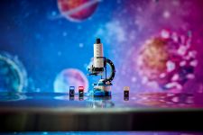 LEGO Creator 31378 Weltraumteleskop LEGO_31378_Lifestyle_envr_B_en-gb.jpg