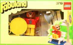 LEGO Fabuland 3719 Bus Stop with Maximilian Mouse