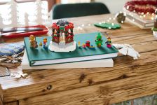 LEGO Promotional 40778 Winter Pavillon GWP LEGO_40778_Lifestyle_Build_en-gb.jpg