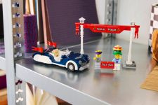 LEGO Advanced Models 40913 Oldtimer-Parade LEGO_40913_Lifestyle_Cons_1_en-gb.jpg