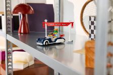 LEGO Advanced Models 40913 Oldtimer-Parade LEGO_40913_Lifestyle_Envr_en-gb.jpg