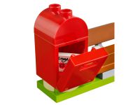 LEGO Friends 41098 Emmas Kiosk LEGO_41098_alt3.jpg