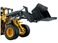 LEGO Technic 42030 VOLVO L350F Radlader LEGO_42030_alt3.jpg