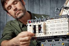 LEGO Technic 42100 Liebherr Bagger R 9800 LEGO_42100_alt14.jpg