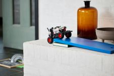 LEGO 42150 - Modell im Umgebungsbild