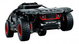 LEGO Technic 42160 Audi RS Q e-tron LEGO_42160_WEB_SEC02_NOBG.jpg