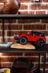 LEGO Technic 42213 Ford Bronco® Offroader LEGO_42213_Lifestyle_Cons_6.jpg