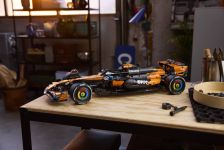 LEGO 42228 - Umgebungsbild 1