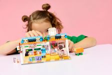 LEGO 42677 - Fertige Modelle in Aktion