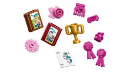 LEGO Friends 42688 Pferdestall und Reitschule LEGO_42688_WEB_SEC03_NOBG.jpg