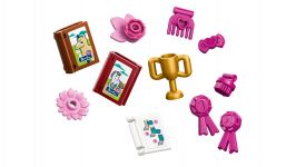 LEGO Friends 42688 Pferdestall und Reitschule LEGO_42688_WEB_SEC03_NOBG_en-gb.jpg
