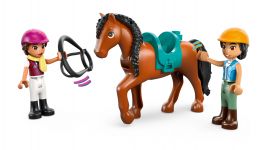 LEGO Friends 42688 Pferdestall und Reitschule LEGO_42688_WEB_SEC04_NOBG.jpg