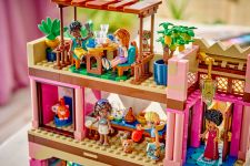 LEGO Friends 42691 Gartenrestaurant LEGO_42691_Lifestyle_envr_5_en-gb.jpg