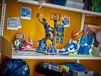 LEGO Editions 43010 Nike Slam Dunk LEGO_43010_43008_43021_Lifestyle_envr_en-gb.jpg