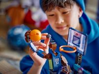 LEGO Editions 43010 Nike Slam Dunk LEGO_43010_Lifestyle_cons_2_en-gb.jpg