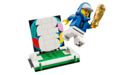 LEGO Editions 43020 Offizieller Pokal der FIFA Fußball-Weltmeisterschaft LEGO_43020_WEB_SEC02_NOBG_en-gb.jpg