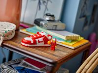 LEGO Editions 43021 Nike Dunk Trickshot LEGO_43021_Lifestyle_envr_3_en-gb.jpg