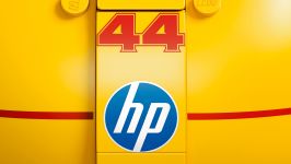 LEGO Editions 43022 Scuderia Ferrari HP Lewis Hamilton Helm LEGO_43022_WEB_SEC05_NOBG.jpg