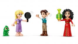 LEGO Disney 43241 Rapunzels Turm und die Taverne „Zum Quietscheentchen“ LEGO_43241_web_sec01_nobg.jpg