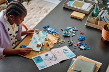 LEGO Education 45201 Naturwissenschaften Set Antarktis-Tiere LEGO_45201_Lifestyle_build_2.jpg