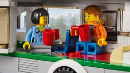 LEGO City 60057 Wohnmobil mit Kanu