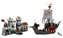 LEGO Castle 7029 Skeleton Ship Attack