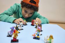 LEGO Collectable Minifigures 71052 LEGO® Minifiguren Serie 29 - 2x 36er Box LEGO_71052_Lifestyle_Cons_03.jpg