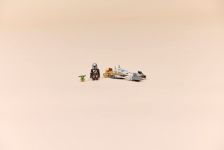 LEGO Star Wars 75436 Der Mandalorianer und Grogu auf ihrem Speeder Bike™ LEGO_75436_Lifestyle_Envr_en-gb.jpg