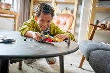 LEGO Star Wars 75437 Cobb Vanths Speeder LEGO_75437_Lifestyle_cons_en-gb.jpg