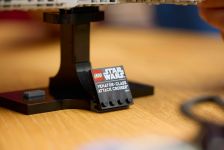 LEGO Star Wars 75441 Angriffskreuzer der Venator-Klasse LEGO_75441_Lifestyle_Build_04_en-gb.jpg