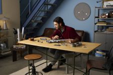 LEGO Star Wars 75442 N-1 Starfighter™ des Mandalorianers LEGO_75442_Lifestyle_Build_02.jpg