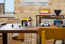 LEGO 76311 - Modell im Umgebungsbild