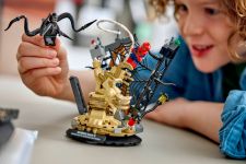LEGO 76334 - Fertiges Modell 2