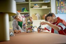 LEGO 76342 - Fertige Modelle in Aktion