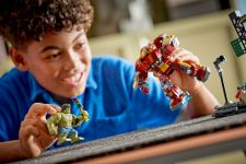 LEGO 76343 - Fertiges Modell 2