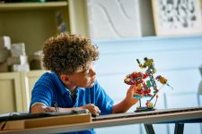LEGO 76343 - Fertige Modelle in Aktion