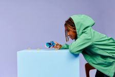 LEGO Sonic the Hedgehog 77117 Sonic: Speedster Lightning LEGO_77117_Lifestyle_Cons_en-gb.jpg