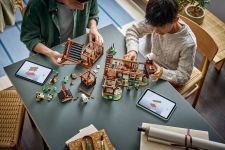 LEGO Seasonal 80121 Altes Gasthaus LEGO_80121_Lifestyle_build.jpg