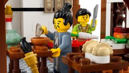 LEGO Seasonal 80121 Altes Gasthaus LEGO_80121_WEB_SEC03_NOBG.jpg